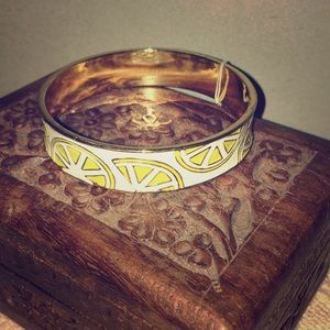 🔥🔥🔥SALE 2/$10🔥🔥Charming Charliebracelet